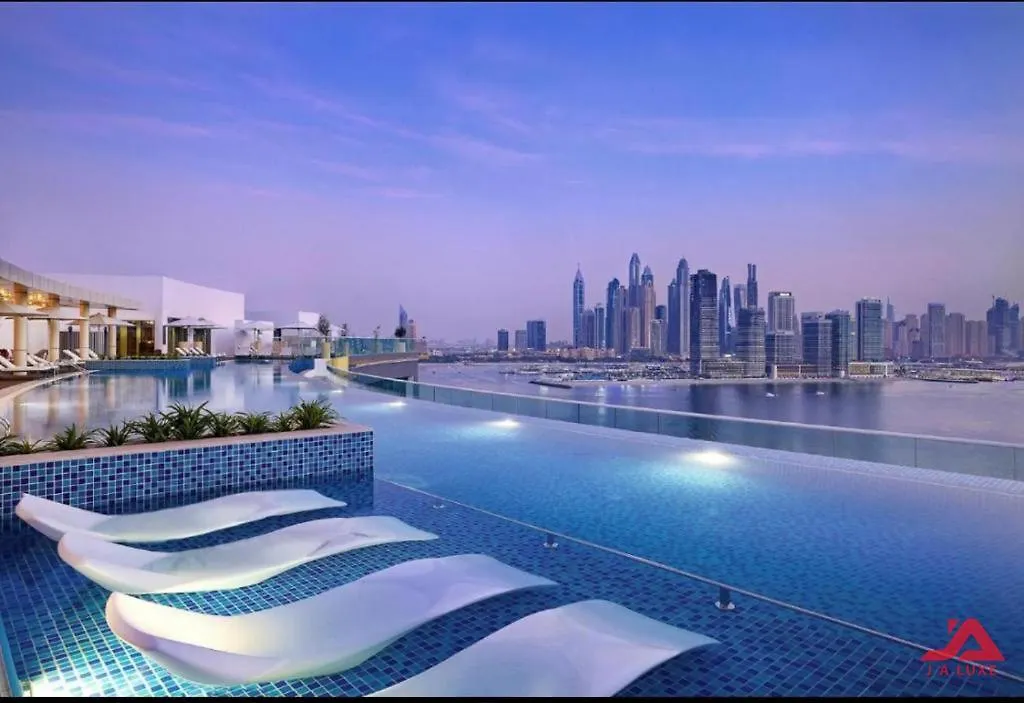 Cozy Sea & Marina View Apt With Rooftop Pool & Private Beach In Palm Jumeirah, Steps To Nakheel Mall Dubai